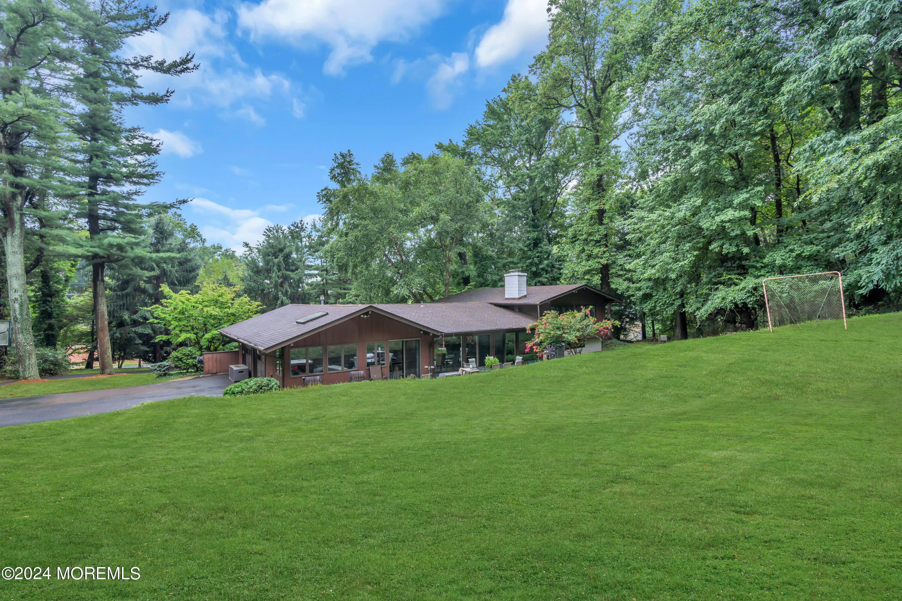 112 Crawfords Corner Road Holmdel, NJ 07733 - Photo 44 of 46 045_dsc05478-1_947
