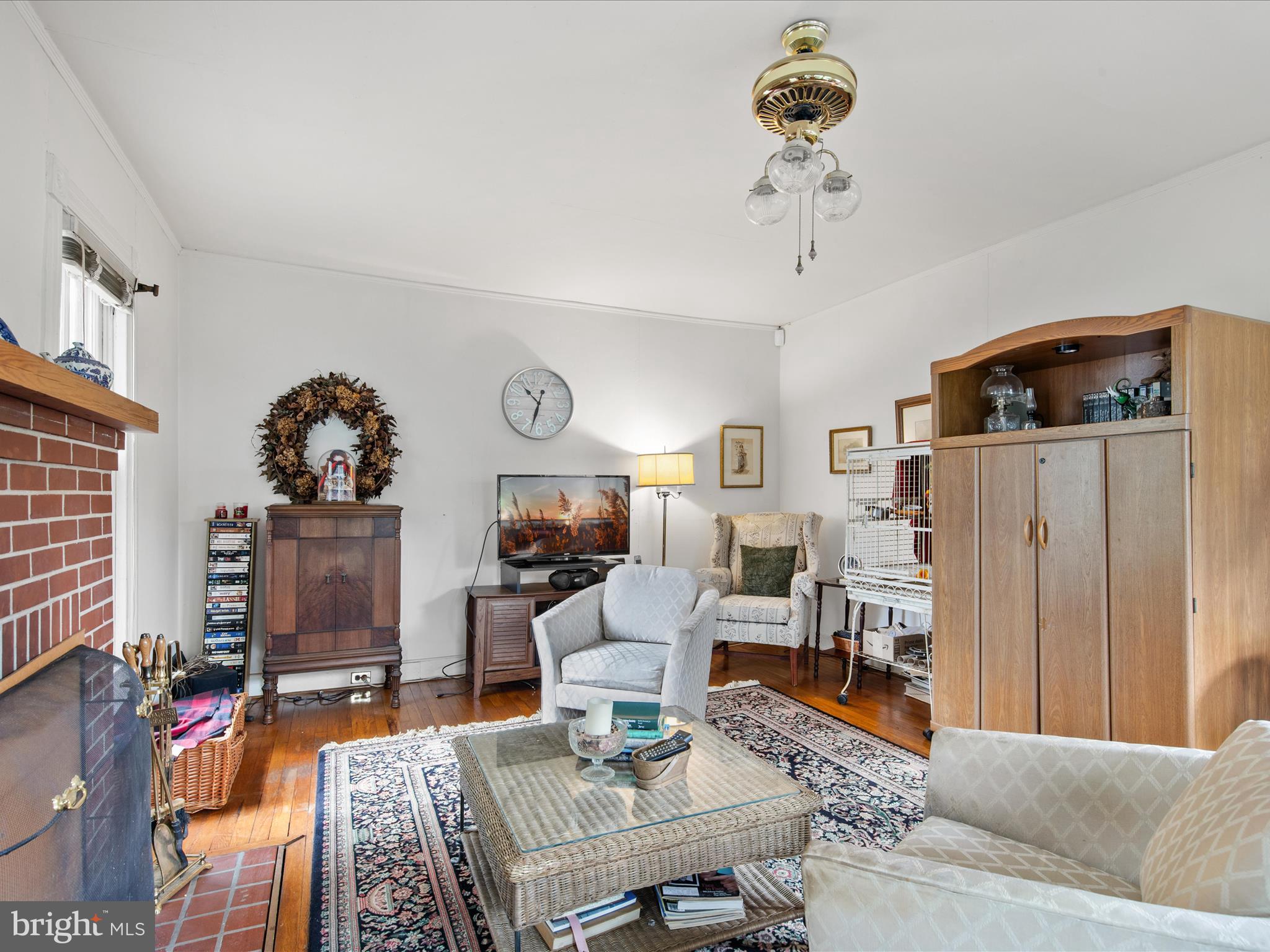 140 Delaware Avenue Laurel, DE 19956 - Photo 15 of 53 Family Room