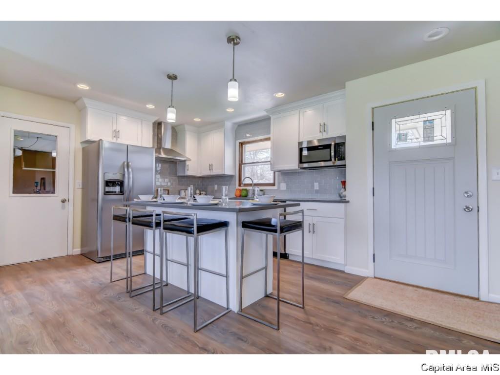 2319 Hampton Drive Springfield, IL 62704 - Photo 2 of 35 Gallery Image 2