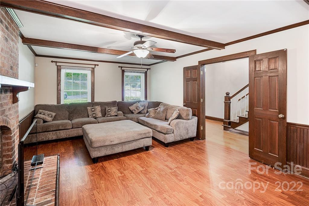 7301 Leesburg Road Charlotte, NC 28215 - Photo 5 of 31 Gallery Image 5