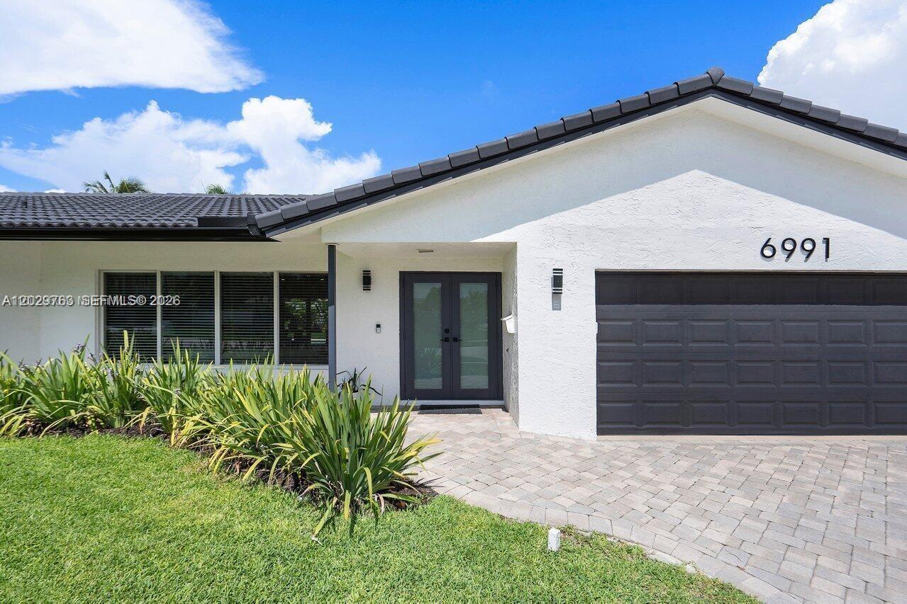 6991 Northeast 7th Avenue Boca Raton, FL 33487 - Photo 3 of 40