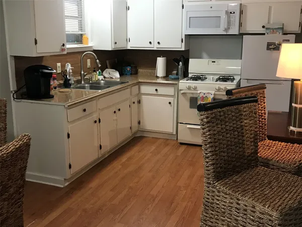 $3,500,000 | 3709 Bayshore Drive, Unit 112, Bacliff, TX 77518