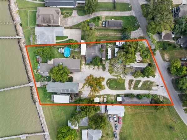 $3,500,000 | 3709 Bayshore Drive, Unit 112, Bacliff, TX 77518