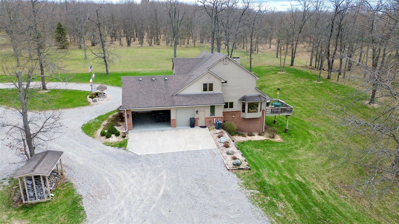 10838 Broad Road Lachine, MI 49753 - Photo 15 of 96