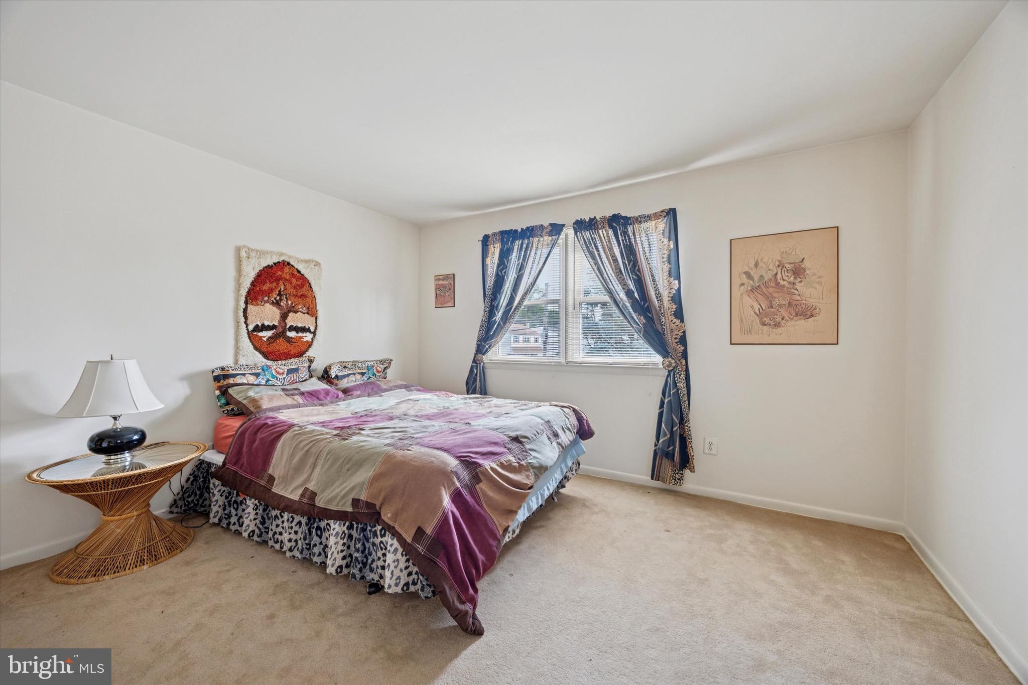 662 South Oak Avenue Secane, PA 19018 - Photo 24 of 39 a bedroom with bed and a window
