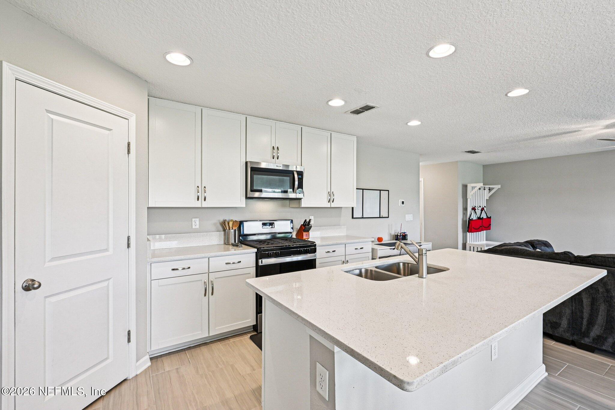 706 Meadow Ridge Drive St. Augustine, FL 32092 - Photo 18 of 67 Kitchen