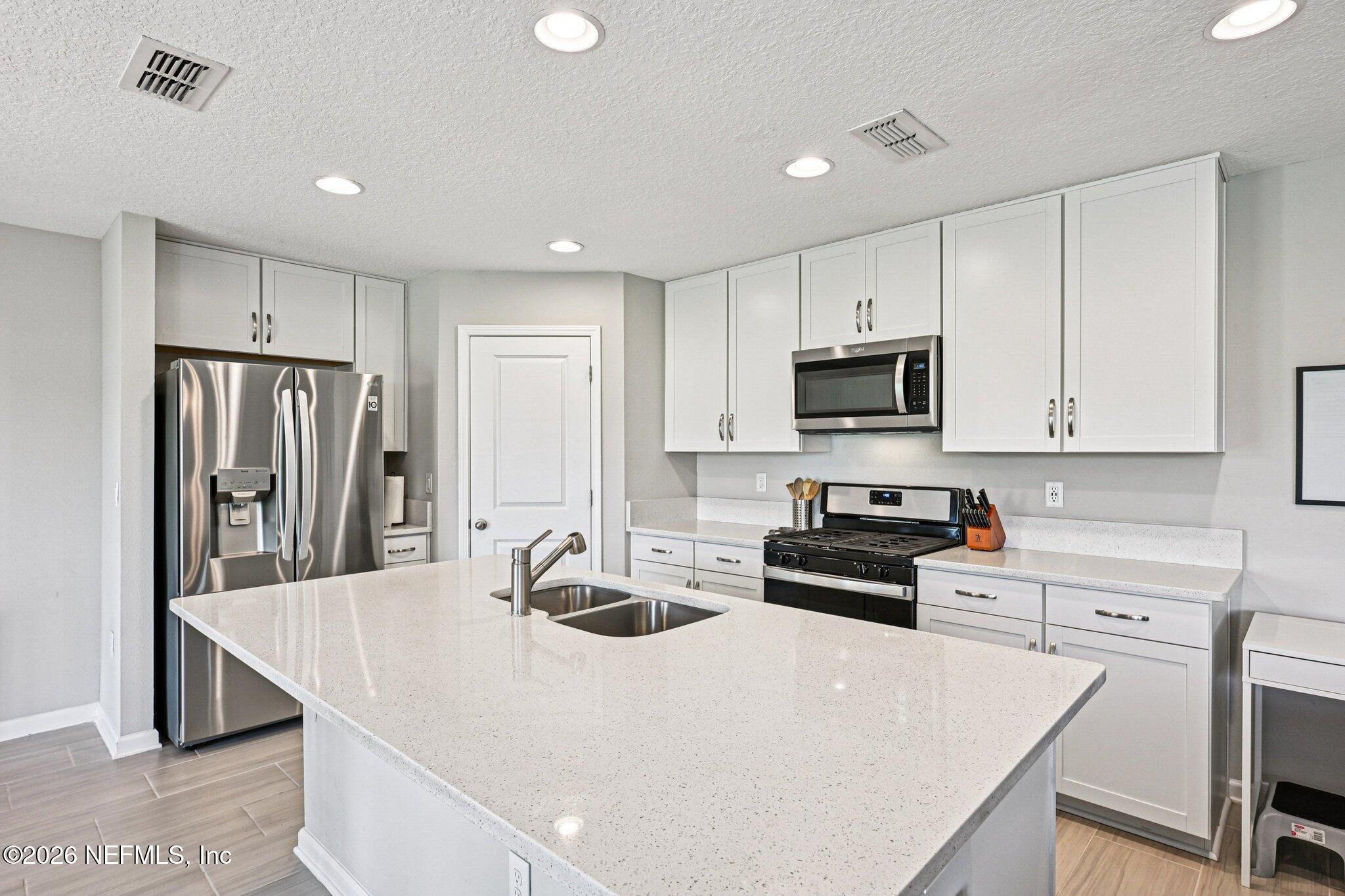 706 Meadow Ridge Drive St. Augustine, FL 32092 - Photo 3 of 67 Kitchen