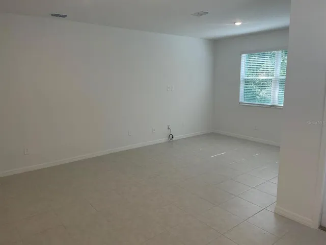 $2,200 | 10166 Trumpet Honeysuckle Way, San Antonio, FL 33576