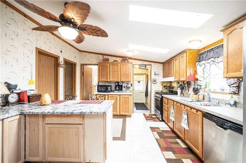 429 Ridge Road Georgetown, PA 15043 - Photo 6 of 25