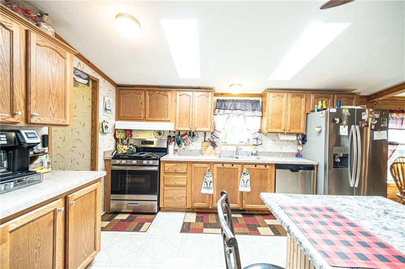 429 Ridge Road Georgetown, PA 15043 - Photo 7 of 25