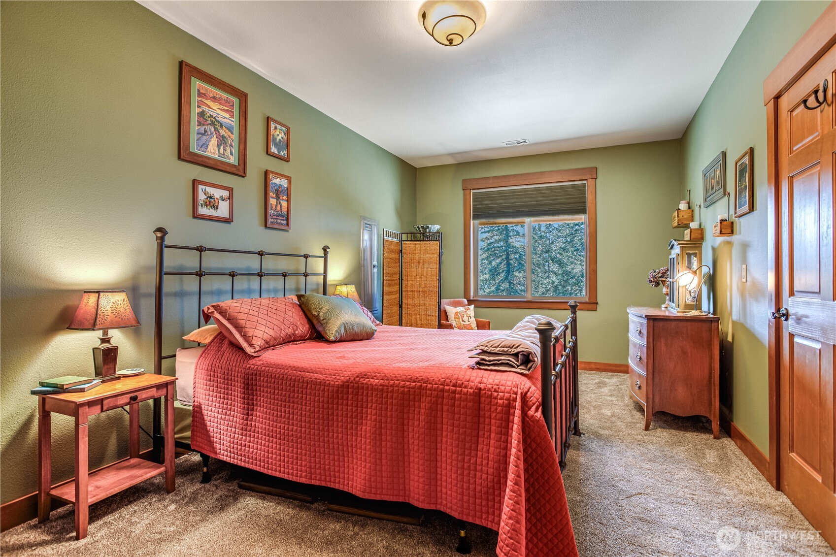 145 Lava Lane Ronald, WA 98940 - Photo 24 of 39 a bedroom with a bed and window