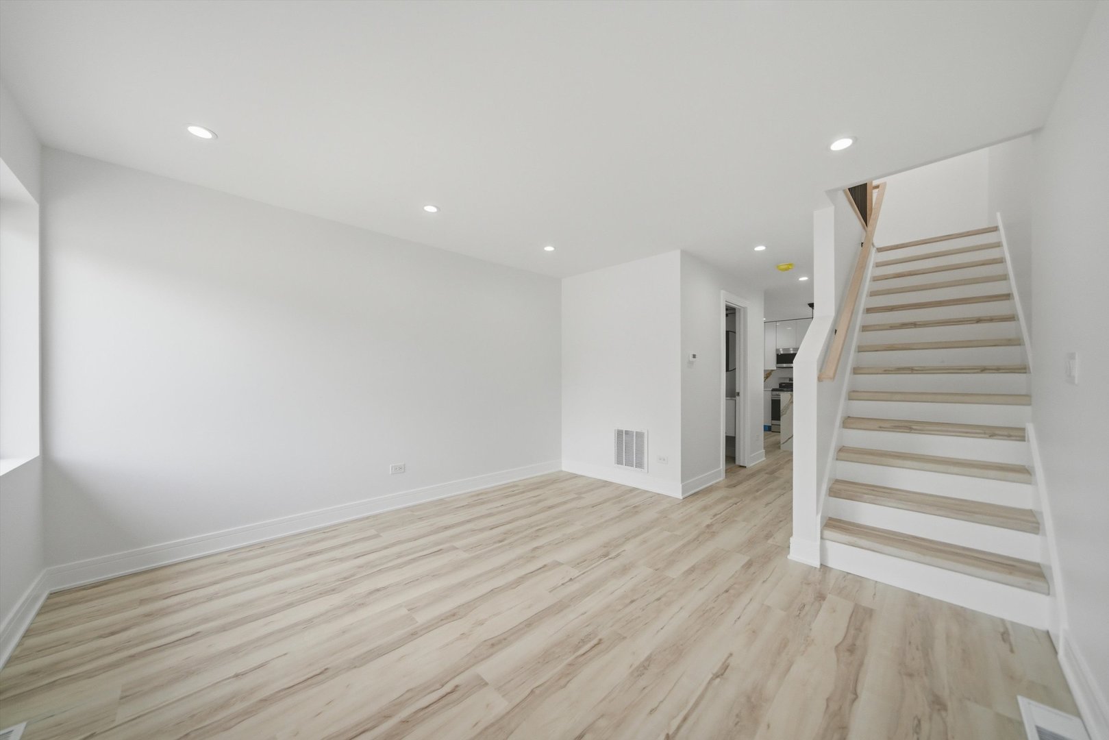 1034 West 87th Street, Unit B Chicago, IL 60620 - Photo 18 of 22