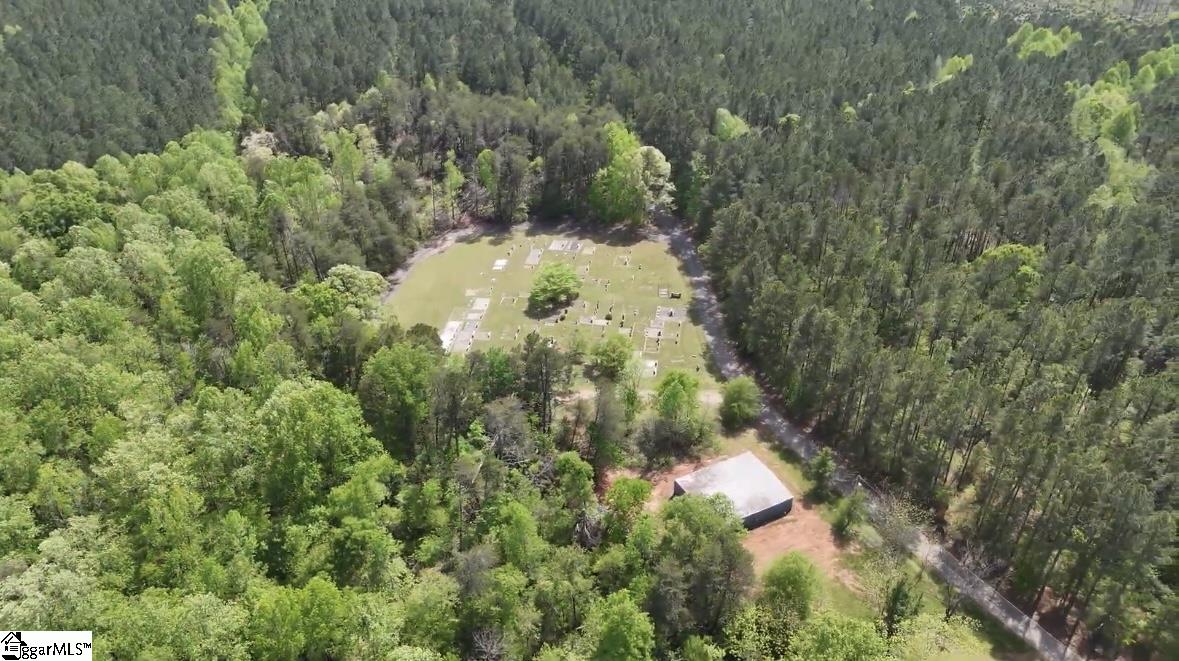 103 Monroe Bruce Farm Road Campobello, SC 29322 - Photo 2 of 7