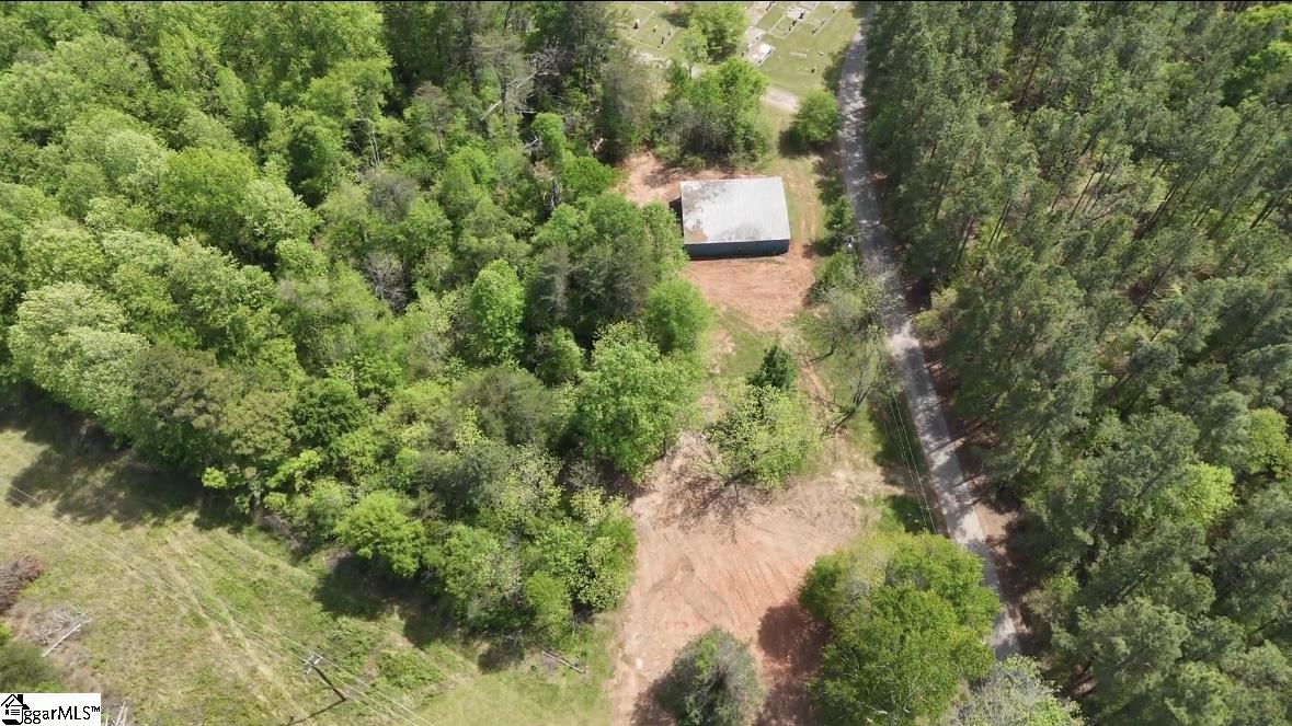 103 Monroe Bruce Farm Road Campobello, SC 29322 - Photo 3 of 7