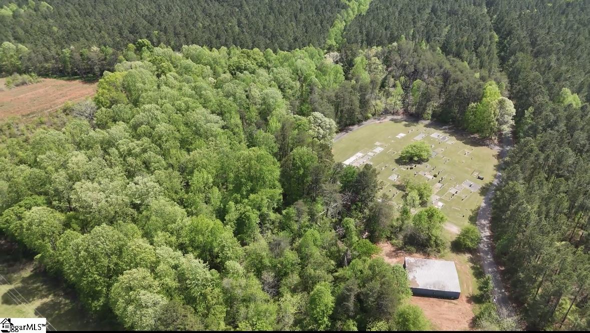 103 Monroe Bruce Farm Road Campobello, SC 29322 - Photo 4 of 7