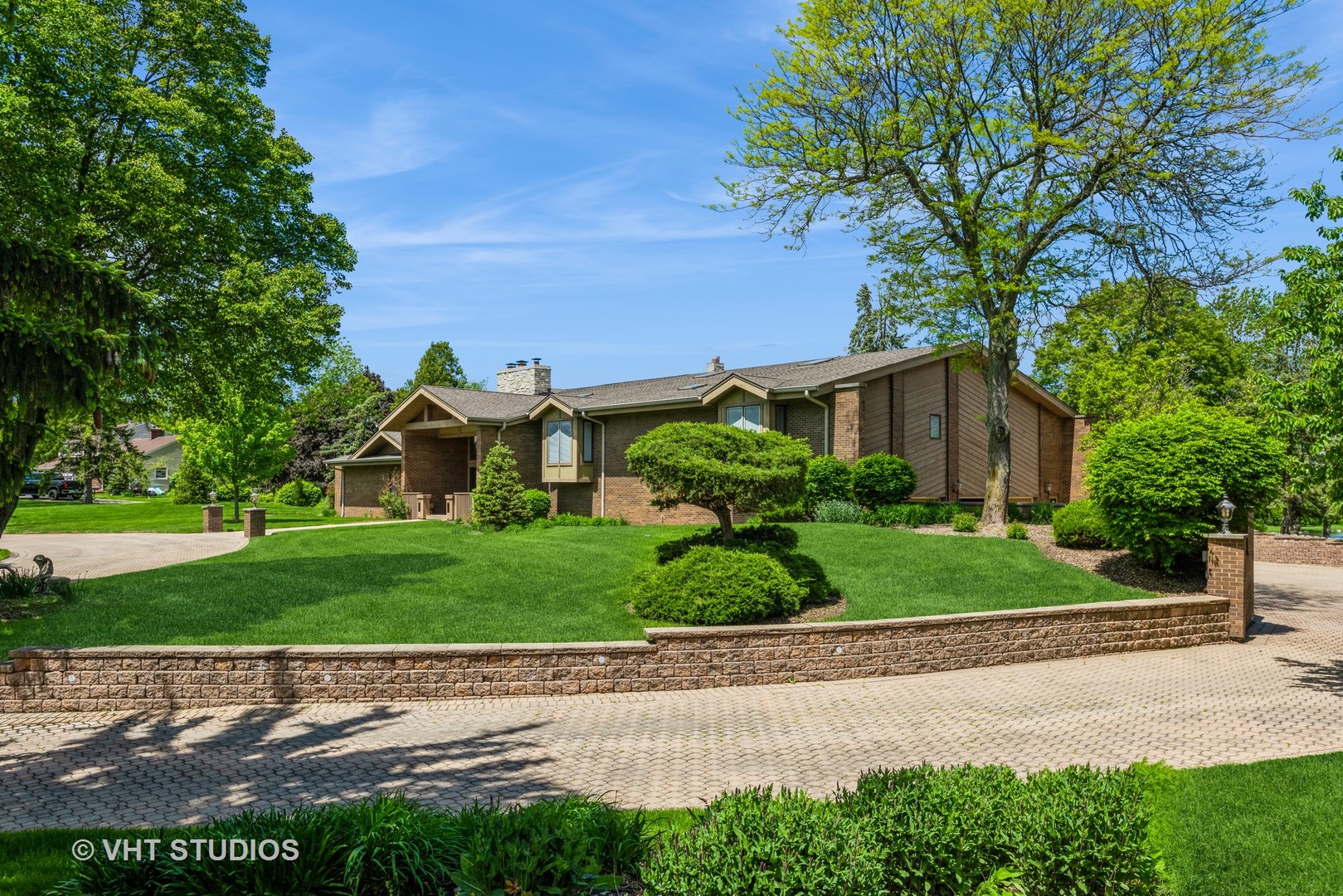 30-w010 Smith Road West Chicago, IL 60185 - Photo 1 of 49