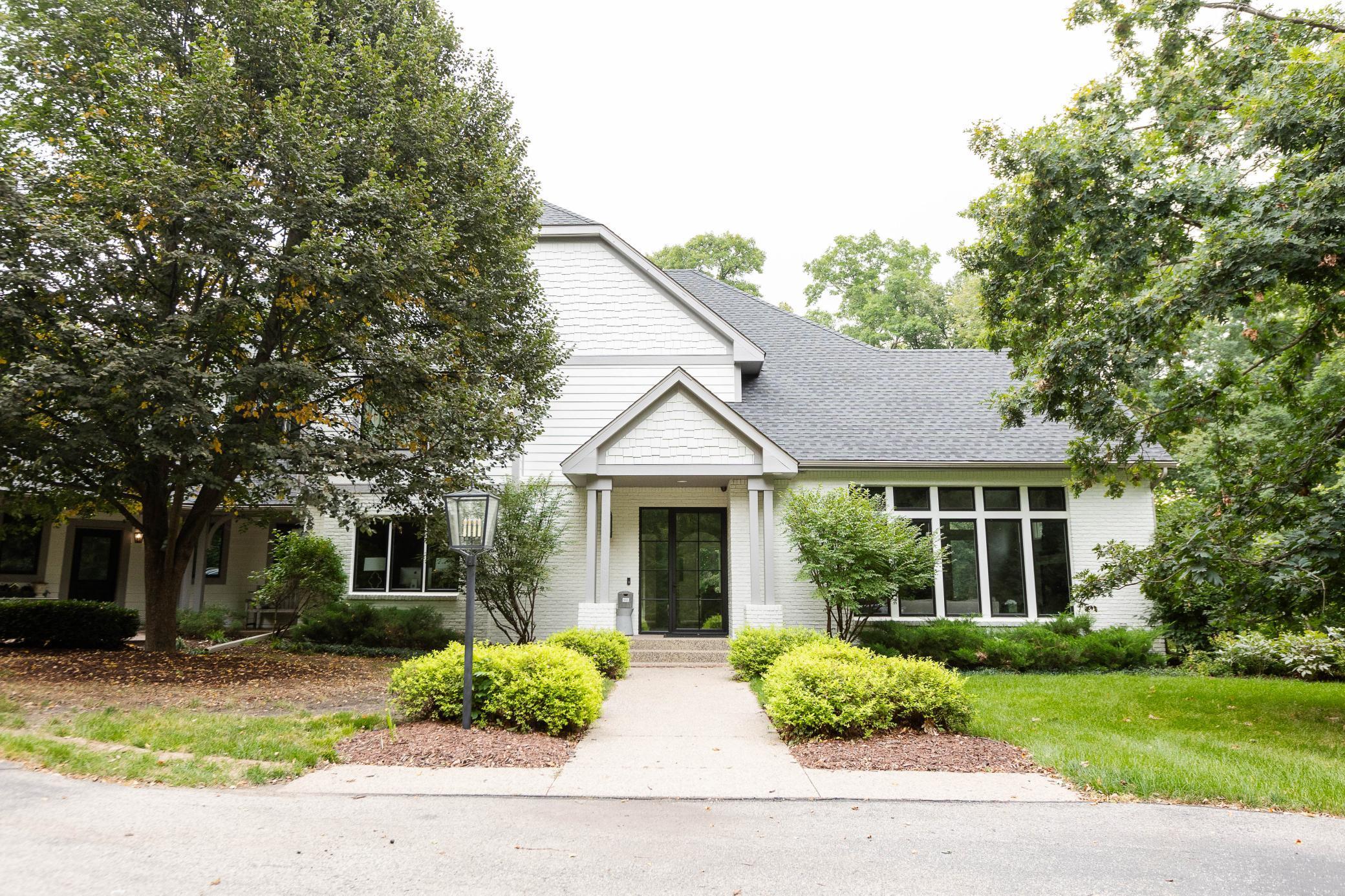 1096 Weatherhill Woods Lane Southwest Rochester, MN 55902 - Photo 3 of 79 Gallery Image 3