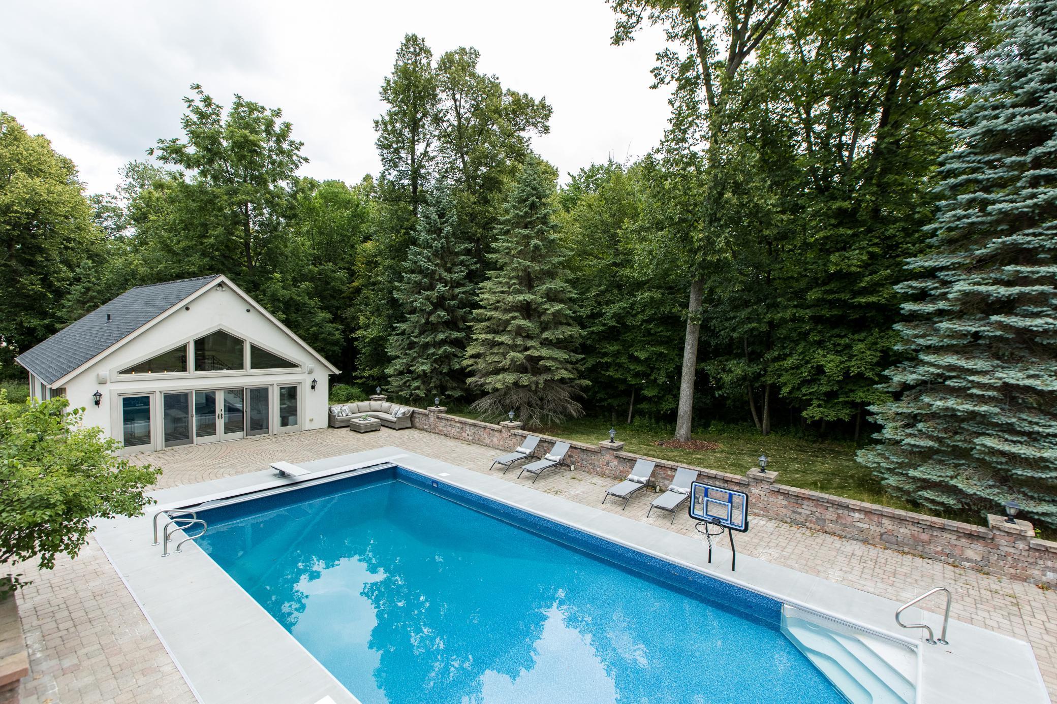 1096 Weatherhill Woods Lane Southwest Rochester, MN 55902 - Photo 74 of 79 Gallery Image 74
