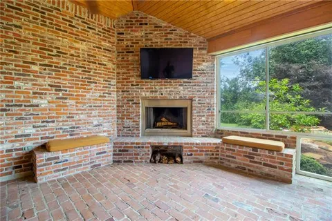 $695,000 | 1869 2nd Street, Lutcher, LA 70071