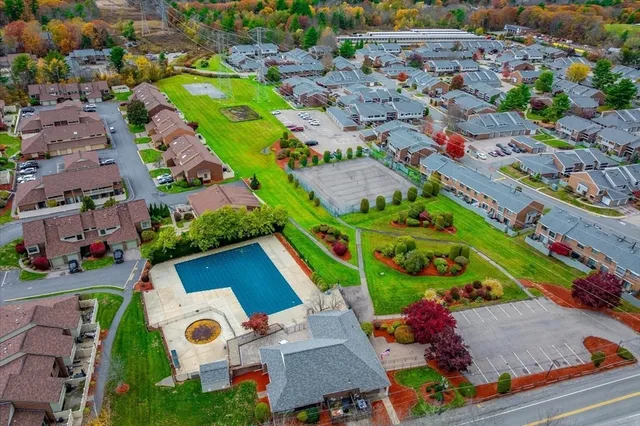 a picture of a cabinet