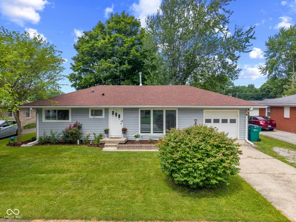 $235,000 | 214 Wayside Drive, Plainfield, IN 46168