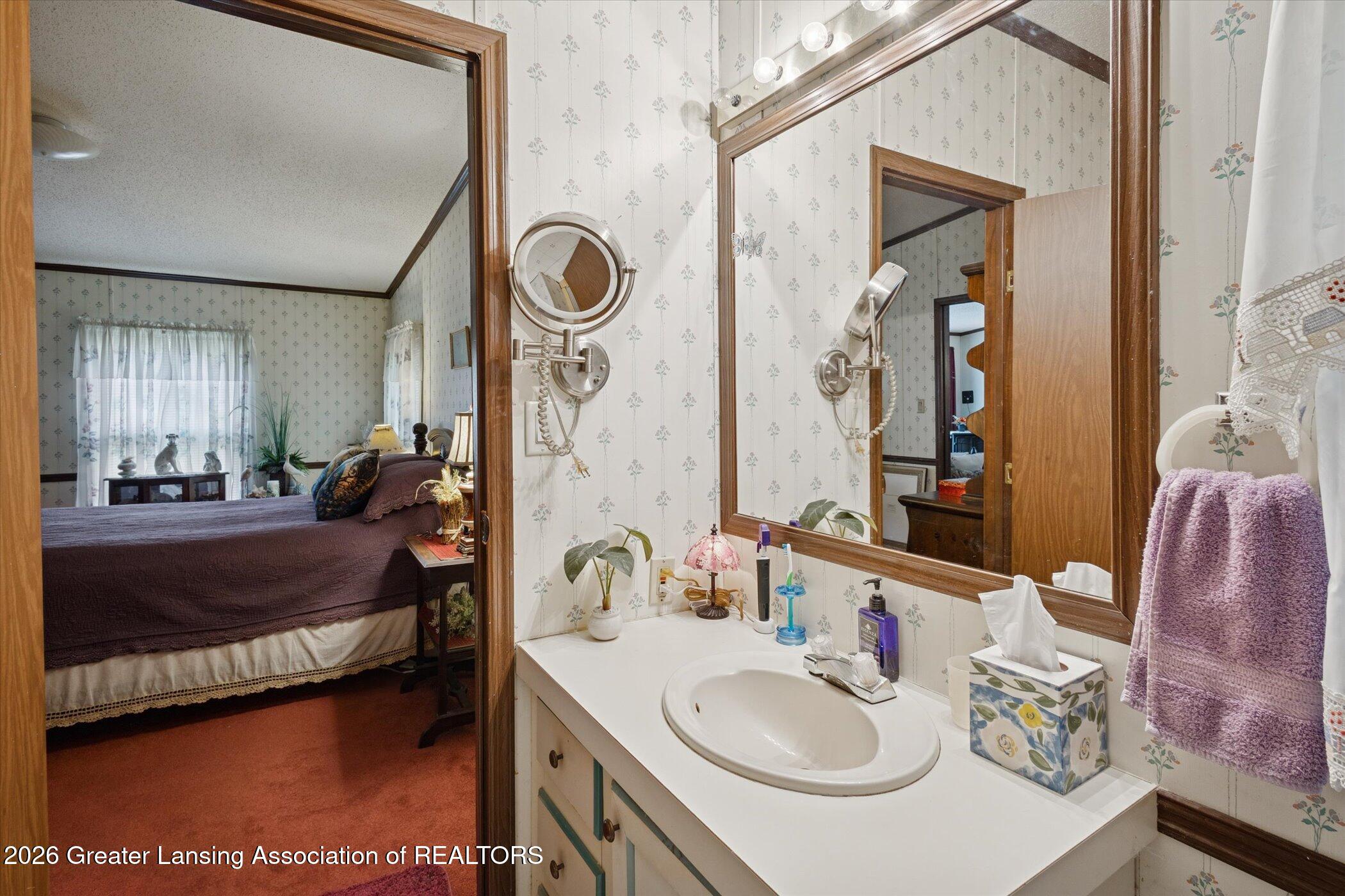 5051 Freeman Road Eaton Rapids, MI 48827 - Photo 21 of 48 Primary Bathroom
