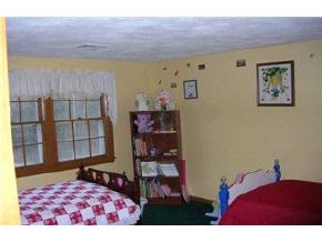 93 R Scobie Pond Road, Unit R Derry, NH 03038 - Photo 8 of 9