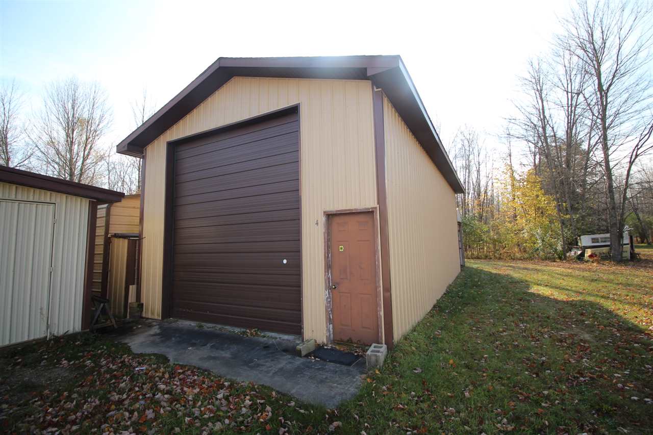 2238 West Youngs Road Gladwin, MI 48624 - Photo 2 of 37 Gallery Image 2