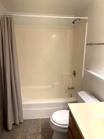 $1,500 | 212 Madison Street, Unit 1B, Joliet, IL 60435