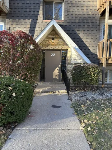 $1,500 | 212 Madison Street, Unit 1B, Joliet, IL 60435