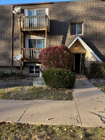 $1,500 | 212 Madison Street, Unit 1B, Joliet, IL 60435