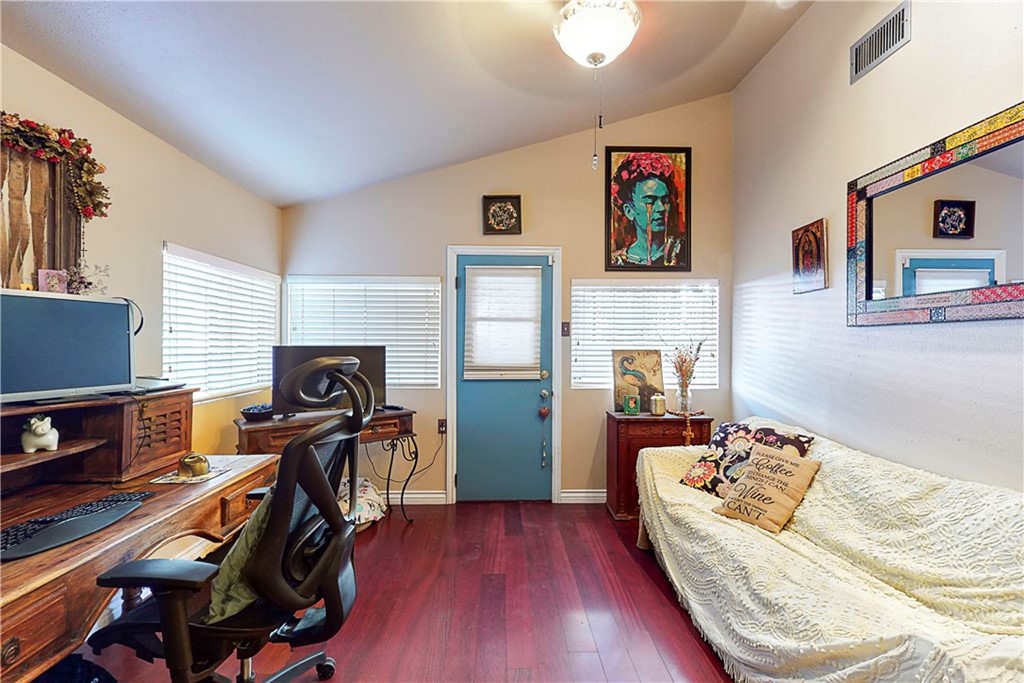 2912 Fairmount Boulevard Riverside, CA 92501 - Photo 15 of 41