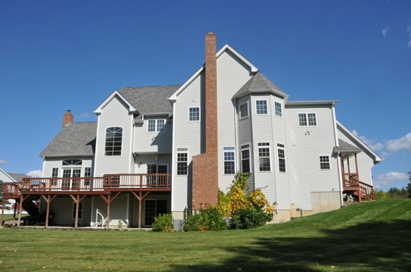 12 Brook Hill Road Sturbridge, MA 01518 - Photo 26 of 30