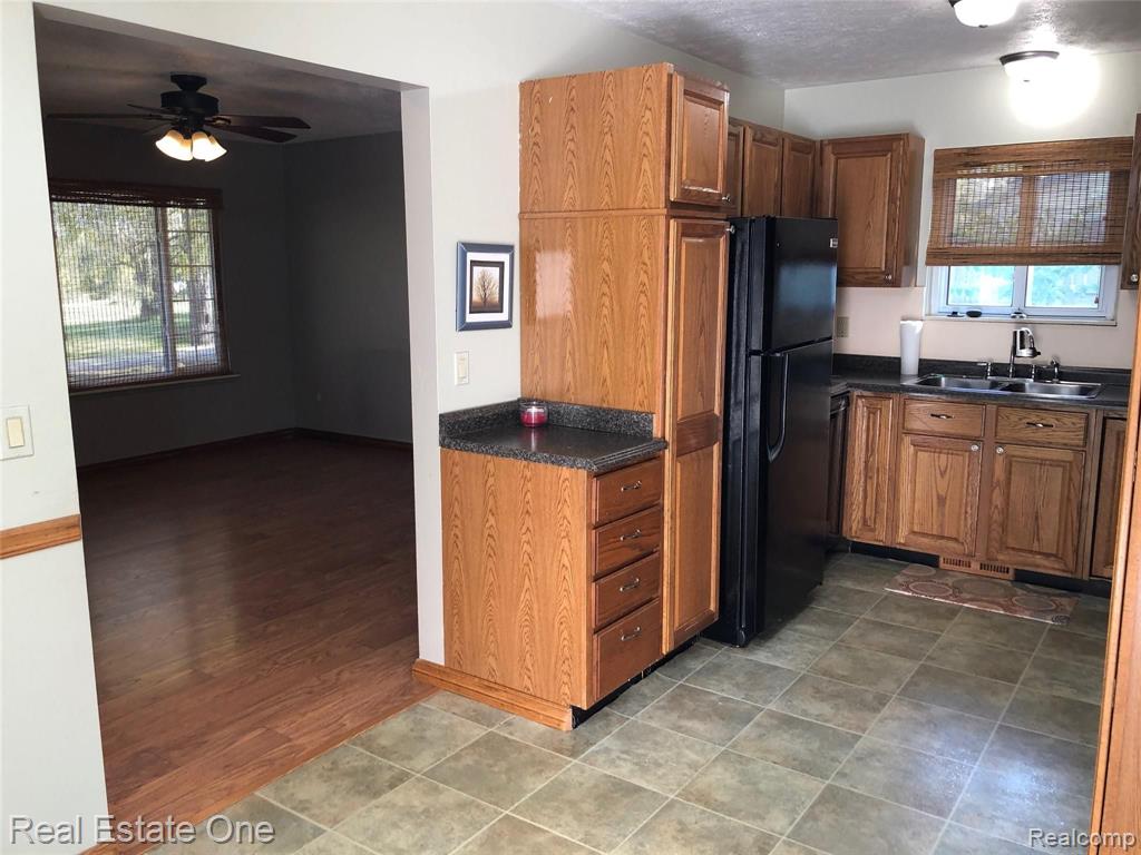 10023 Nimphie Road Fenton, MI 48430 - Photo 31 of 35