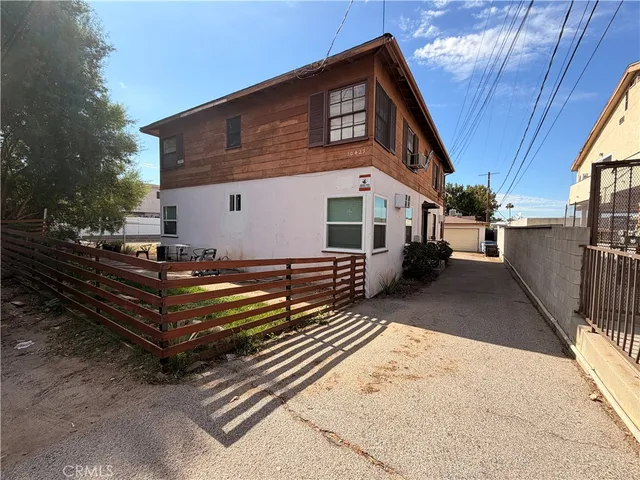 $940,000 | 10429 McVine Avenue, Sunland, CA 91040