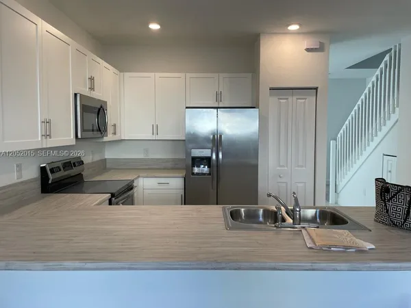 $2,950 | 825 Northeast 211th Street, Unit 825, Miami, FL 33179