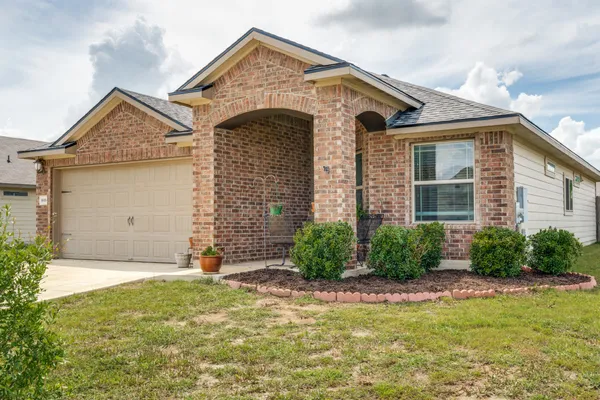 $279,000 | 1618 Woodlands Drive, Kyle, TX 78640
