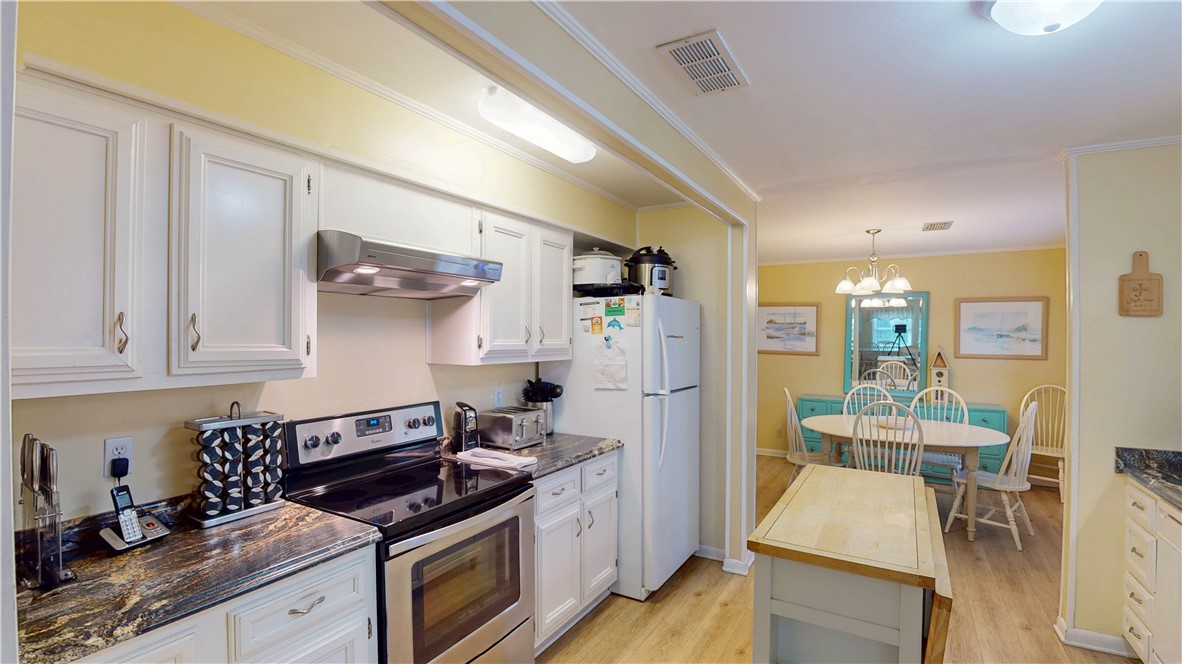 913 Beachview Drive North Jekyll Island, GA 31527 - Photo 14 of 43