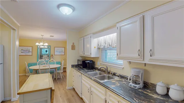 $1,075,000 | 913 Beachview Drive North, Jekyll Island, GA 31527