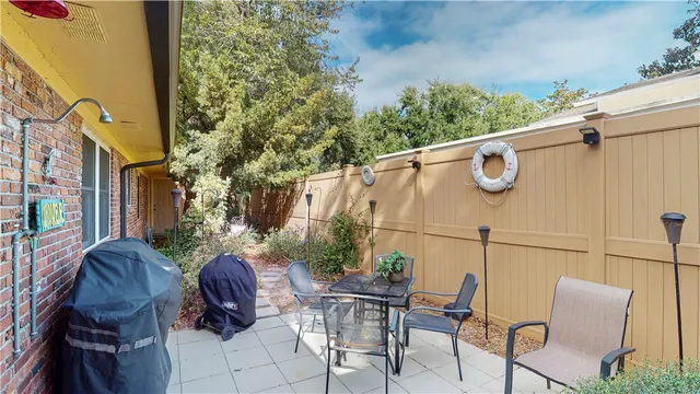 $1,075,000 | 913 Beachview Drive North, Jekyll Island, GA 31527