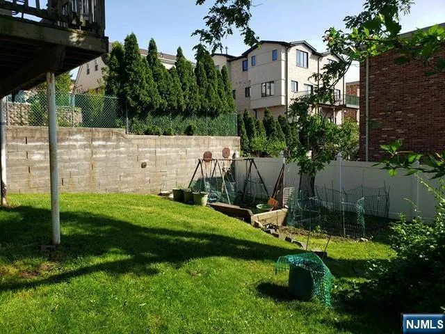 $749,000 | 236 East Palisades Boulevard, Palisades Park, NJ 07650