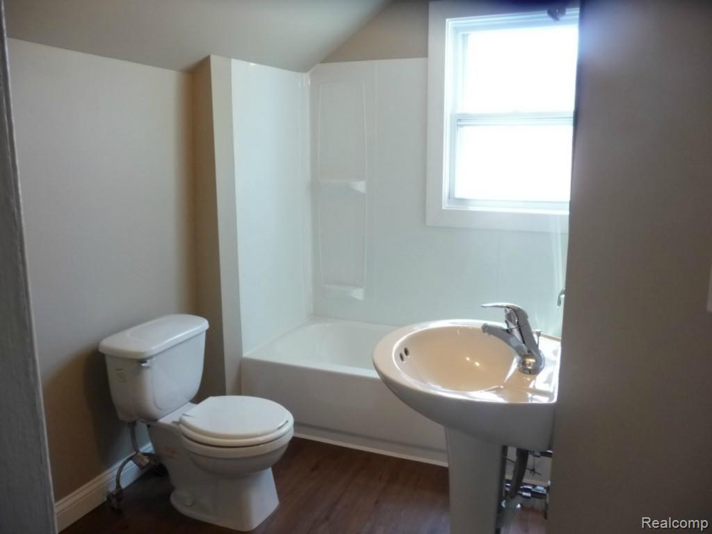 26512 Lenox Avenue Madison Heights, MI 48071 - Photo 6 of 15