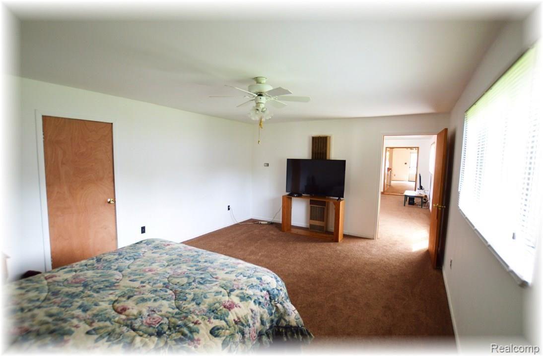 3212 Avon Manor Road Rochester, MI 48307 - Photo 20 of 41 22.jpg