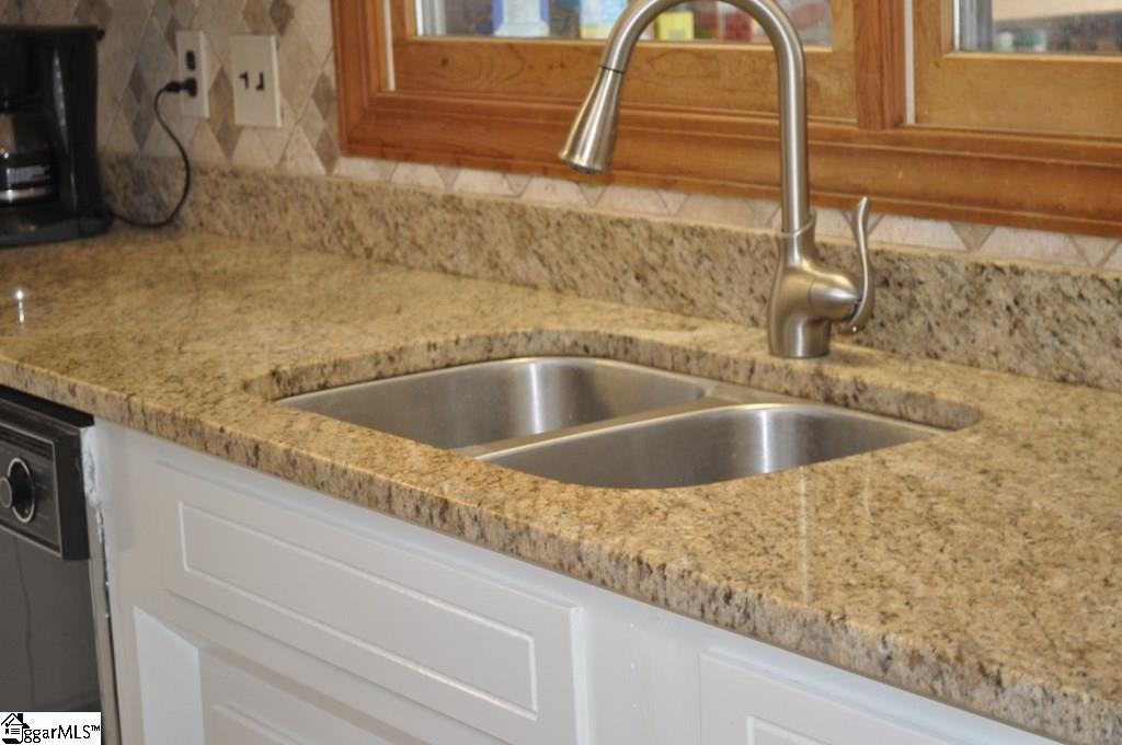 353-r C R C Thompson Road Chesnee, SC 29323 - Photo 10 of 24 Gallery Image 10