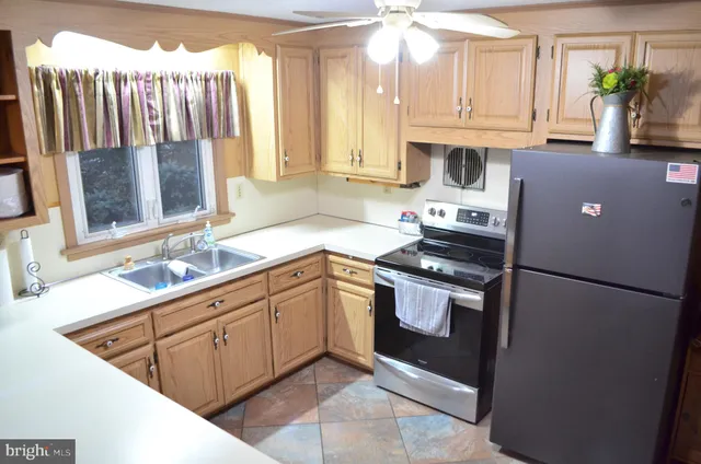 $305,000 | 1815 Windsor Road, Red Lion, PA 17356