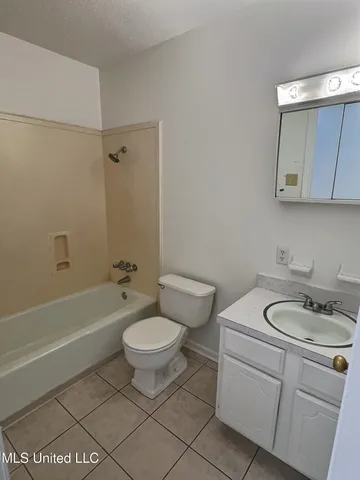 $1,295 | 123 Stennis Avenue, Ocean Springs, MS 39564