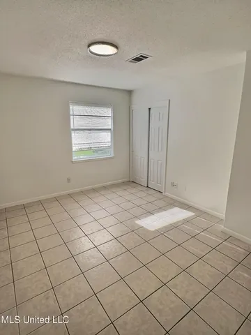 $1,295 | 123 Stennis Avenue, Ocean Springs, MS 39564