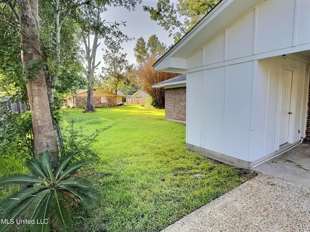 $1,295 | 123 Stennis Avenue, Ocean Springs, MS 39564