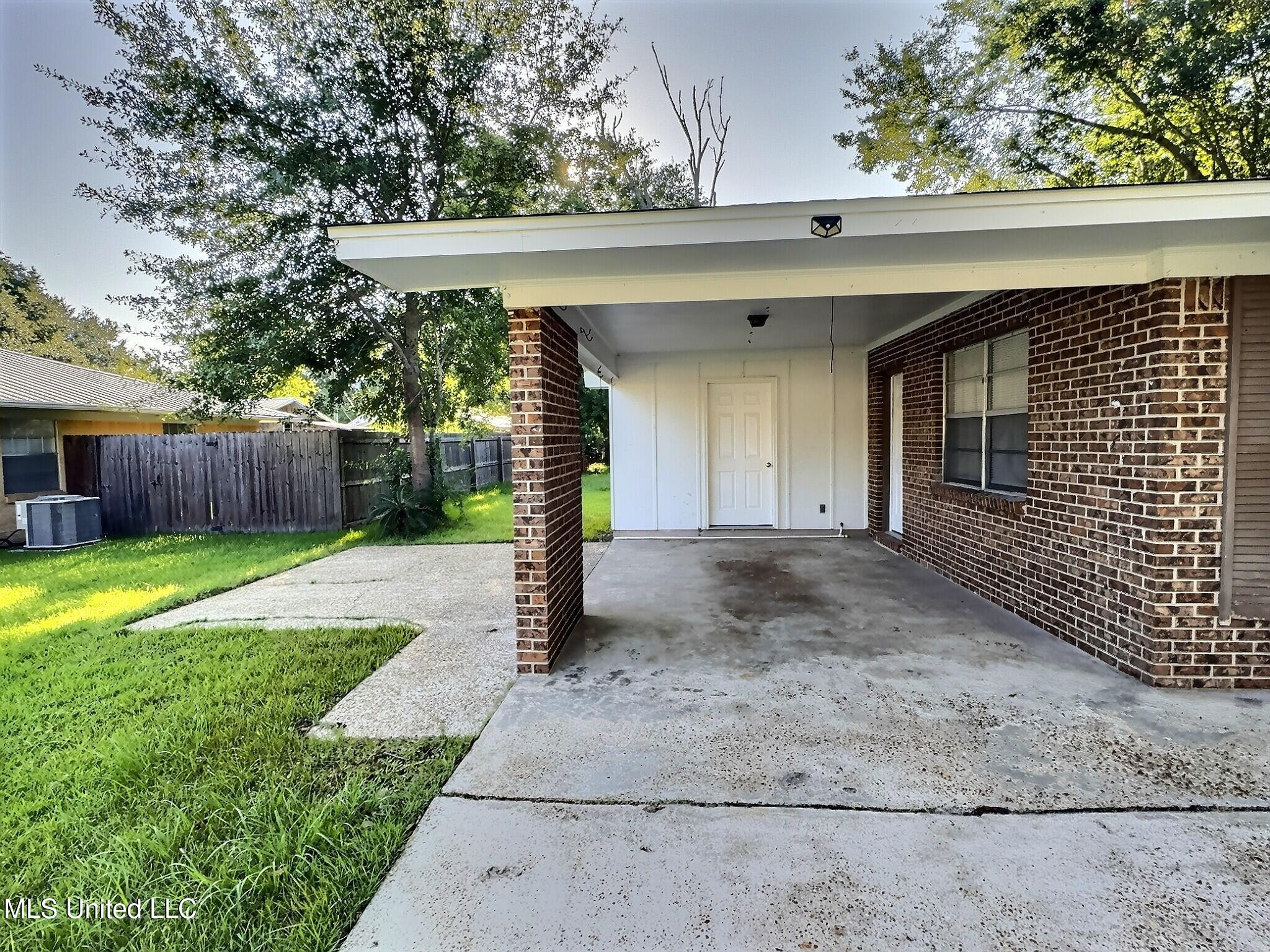 123 Stennis Avenue Ocean Springs, MS 39564 - Photo 3 of 20 exposio_132797672