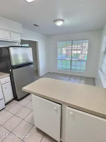 $1,295 | 123 Stennis Avenue, Ocean Springs, MS 39564